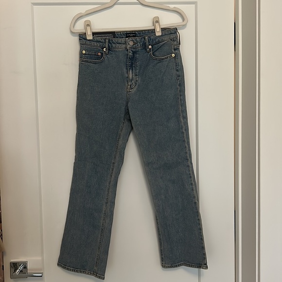 NWT Club Monaco Kick Crop Jean Size 27 Niagara Wash - Picture 7 of 9